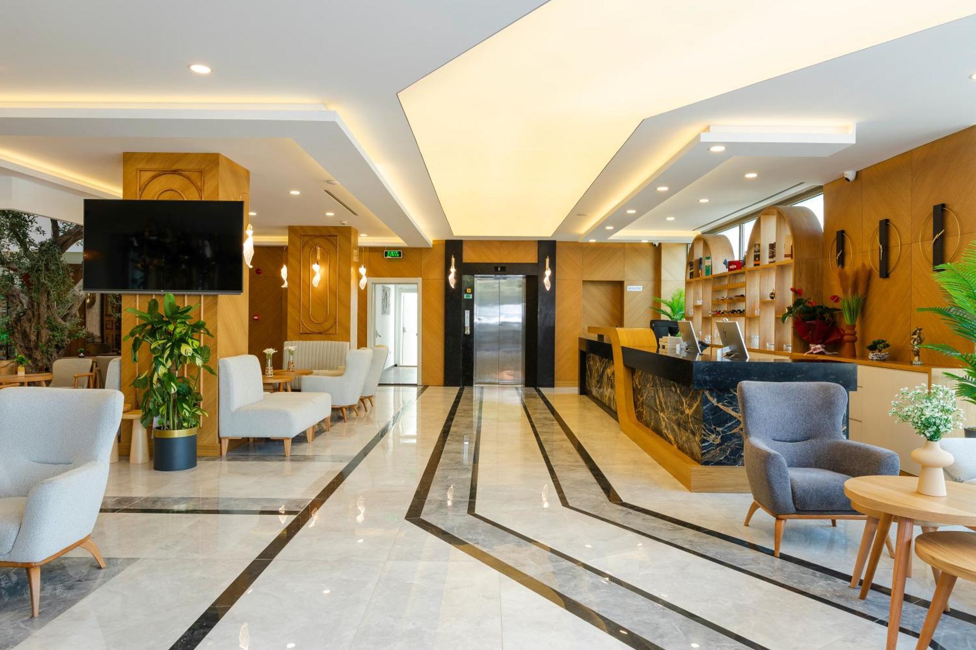 Guelluek Uno Elegance Otel Luaran gambar