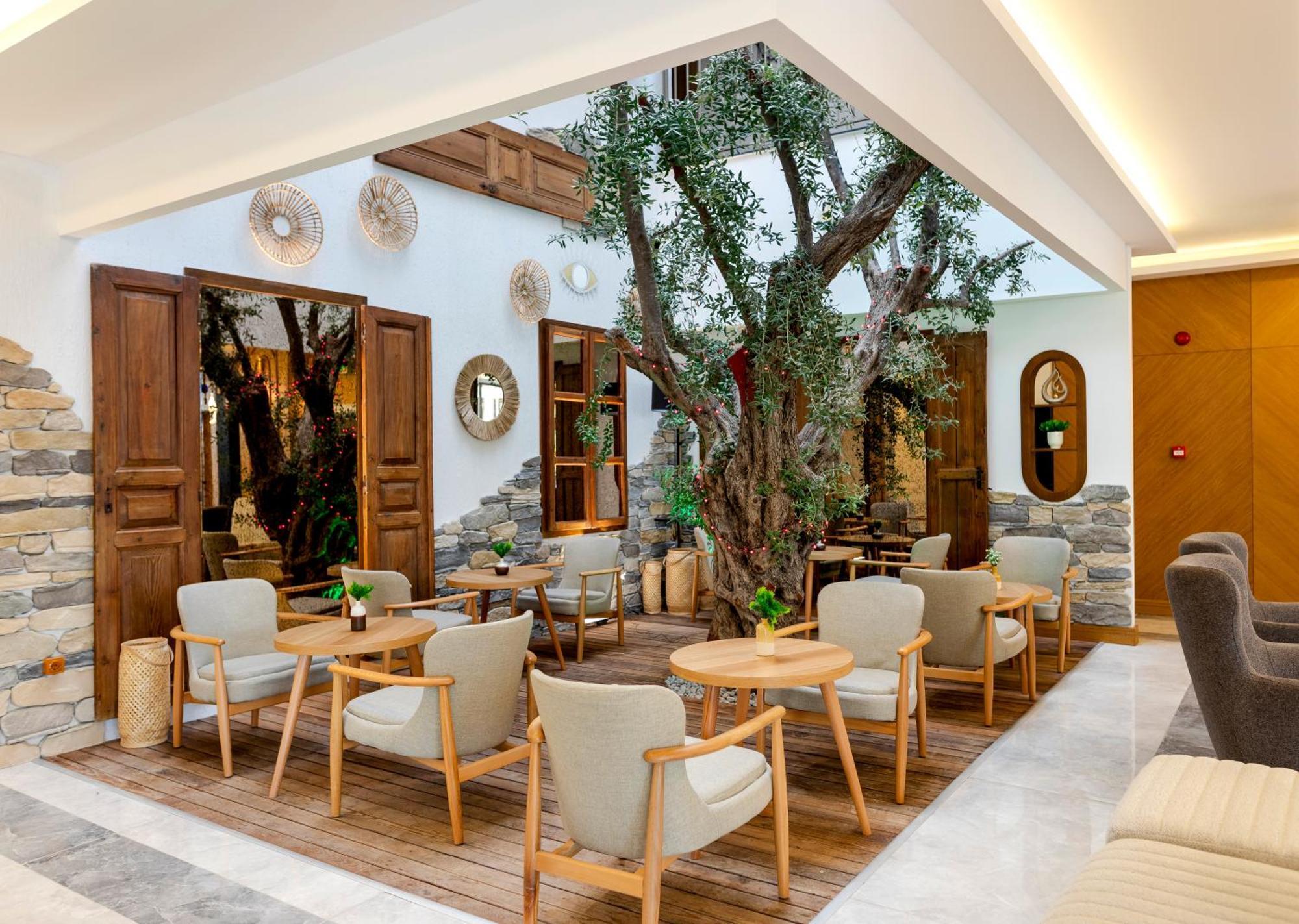 Guelluek Uno Elegance Otel Luaran gambar