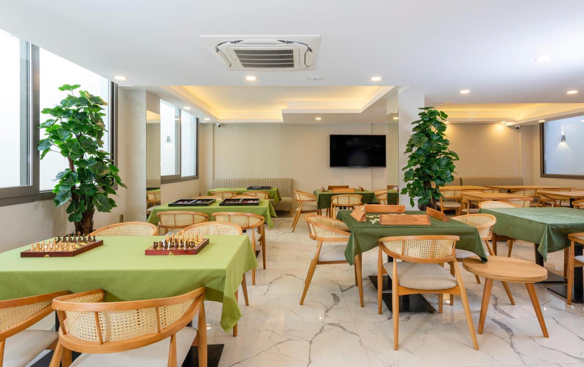 Guelluek Uno Elegance Otel Luaran gambar