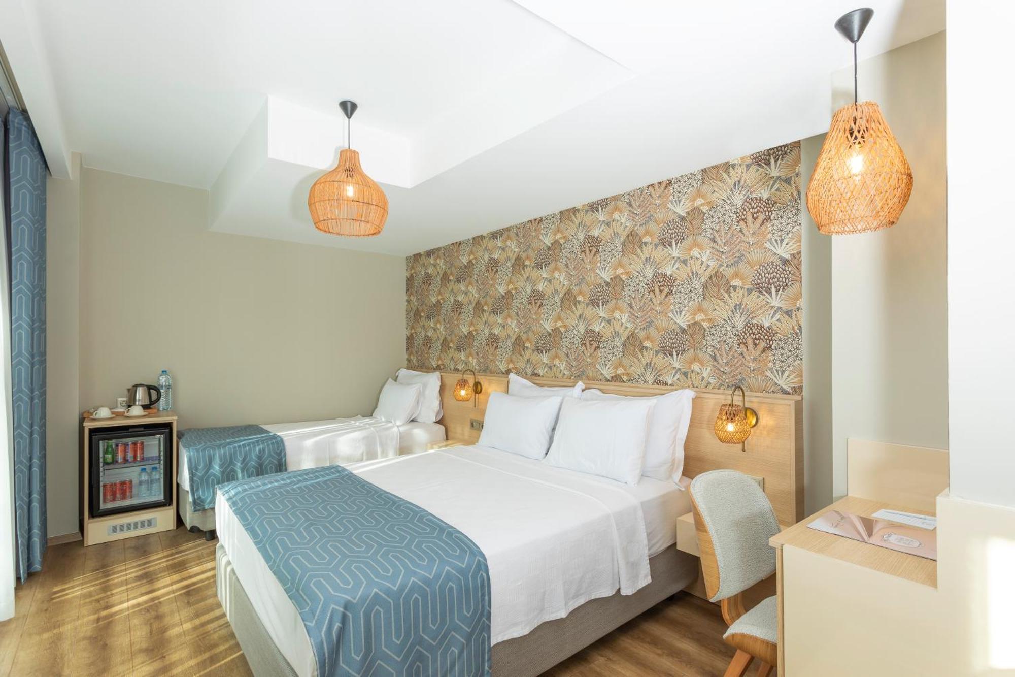 Guelluek Uno Elegance Otel Luaran gambar