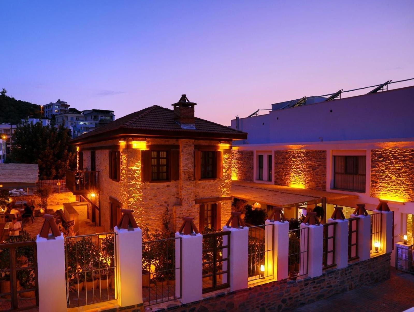 Guelluek Uno Elegance Otel Luaran gambar